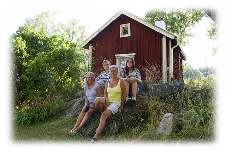 Soldattorpet Birgers dotter Sonja med barnen Therese o Marcus samt IngBritts dotter Birgitta